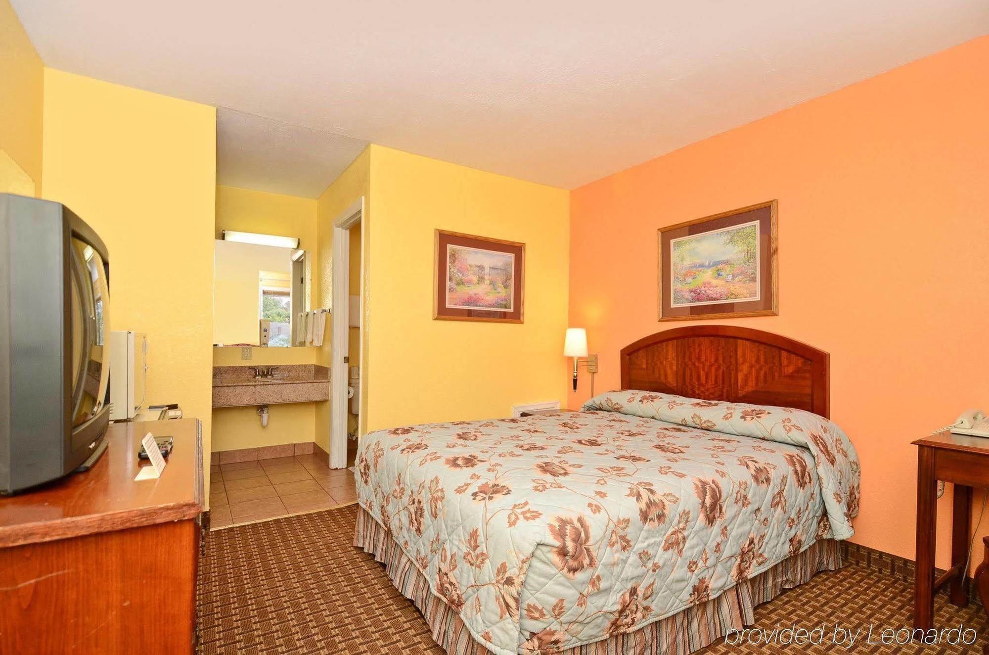 Americas Best Value Inn-Princess Anne Номер фото
